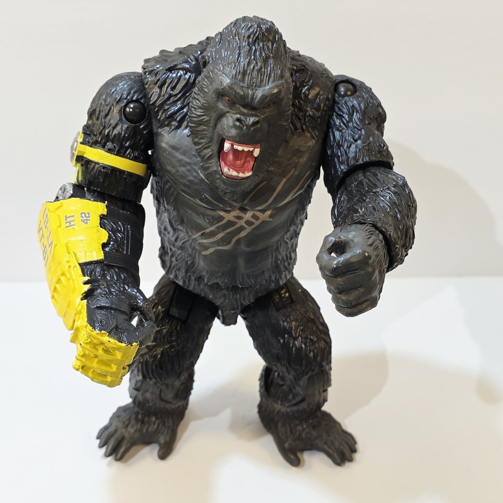 Godzilla x Kong King Kong w/ Beast Glove 6" Action Figure Legendary Playmates